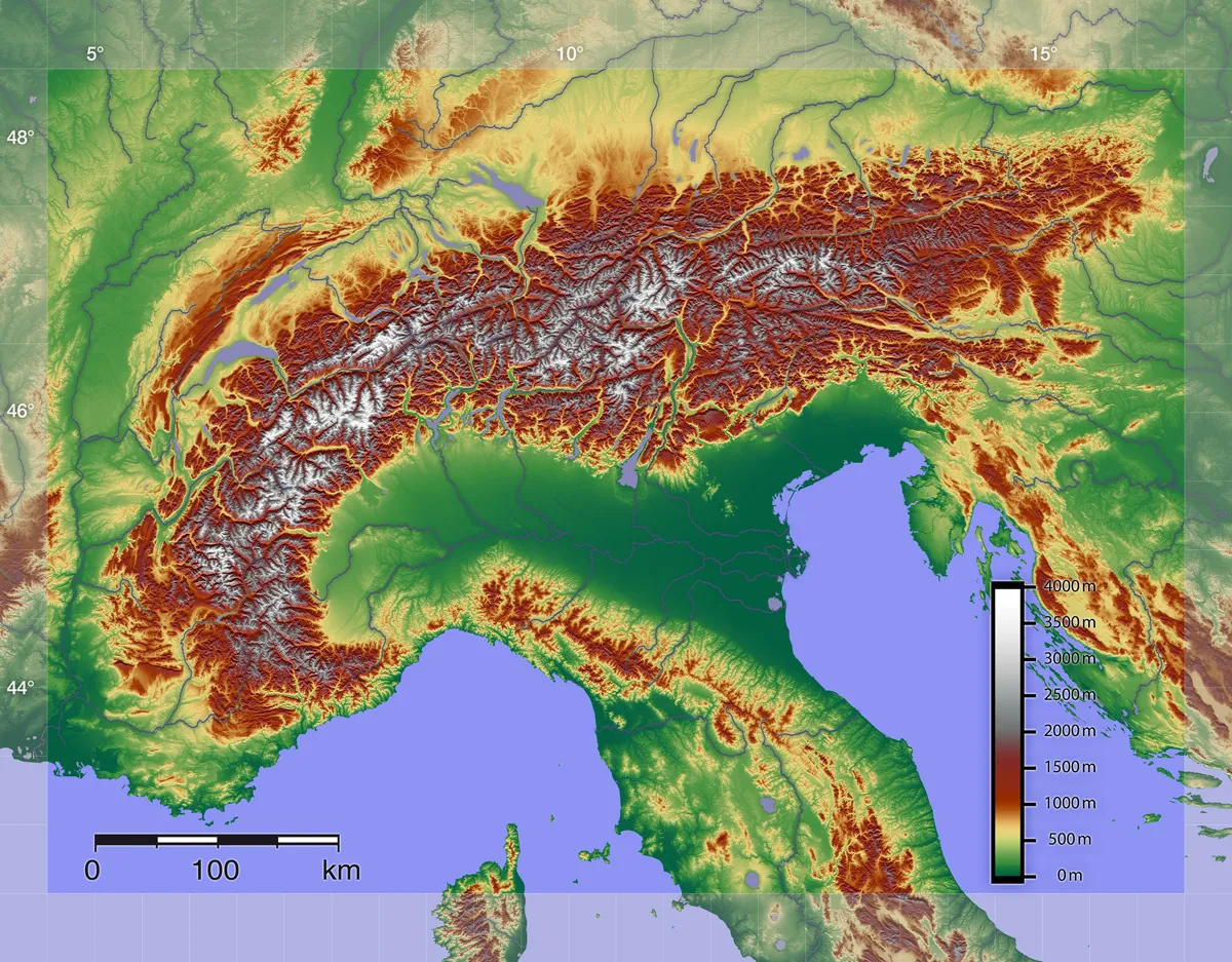 Digitales Relief der Alpen; Frankreich, Italien, die Schweiz, Deutschland, Liechtenstein, Österreich und Slowenien. Erstellt mit SRTM-Daten.