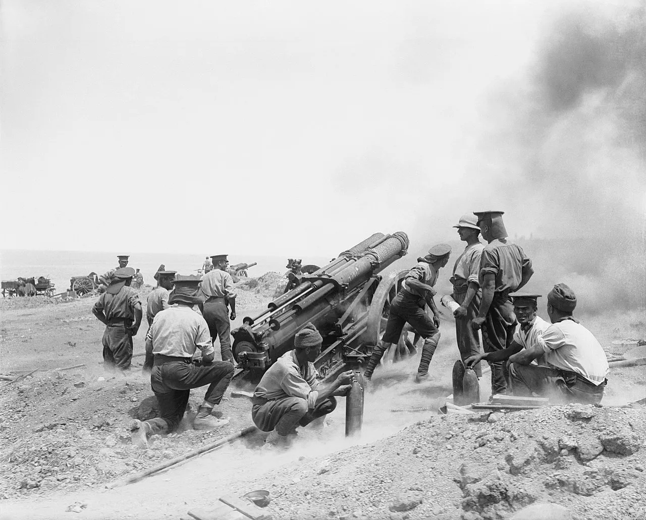 Artillerie bestimmte das Kriegsgeschehen maßgeblich: hier eine britische 60-Pfund-Kanone am Kap Helles, Gallipoli (1915)