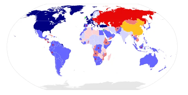 Bündnisse im Jahr 1980﻿ NATO-Mitglieder﻿ NATO-Verbündete﻿ Warschauer-Pakt-Mitglieder﻿ sozialistische Verbündete des Warschauer Pakts﻿ sonstige Verbündete des Warschauer Pakts﻿ VR China und VR Albanien﻿ Blockfreie Staaten× antikommunistische Aufstände× prokommunistische Aufstände× andere Konflikte