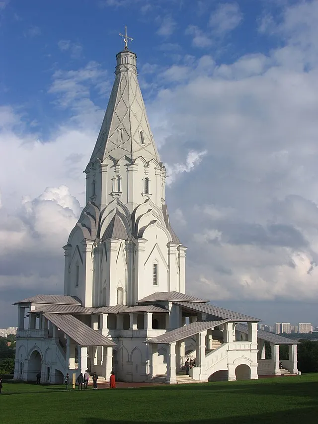 Die zu Ehren von Iwans Geburt gebaute Christi-Himmelfahrt-Kirche in Kolomenskoje (1532)
