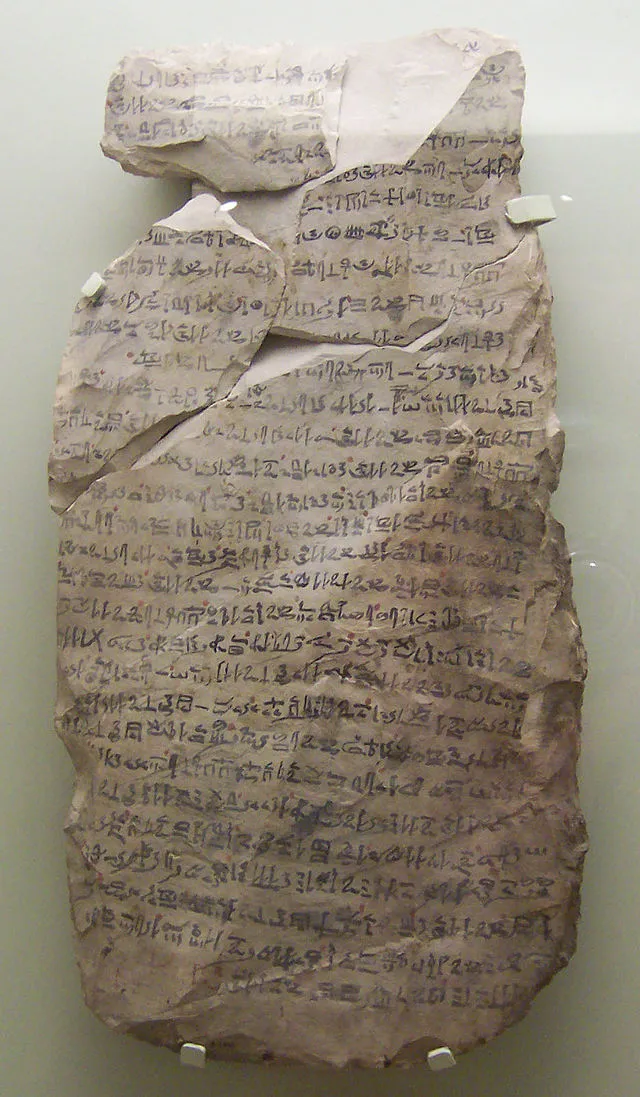 Hieratic script on an ostracon made of limestone; the script was written as an exercise by a schoolboy in Ancient Egypt. He copied four letters from the vizier Khay (who was active during the reign of Ramesses II).