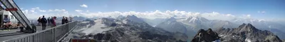 Das 180° Panorama in 3323 Meter Höhe auf dem Mont Fort in Verbier