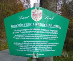 Naturschutzgebiet-Schild in Tirol