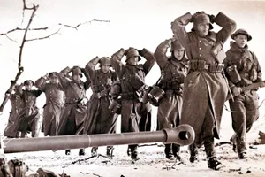 Hauptnavigation Themen Mediathek Shop Lernen Veranstaltungen ...